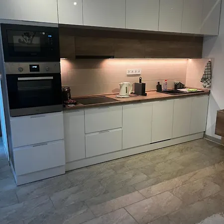 Winestone Corner Apartment *